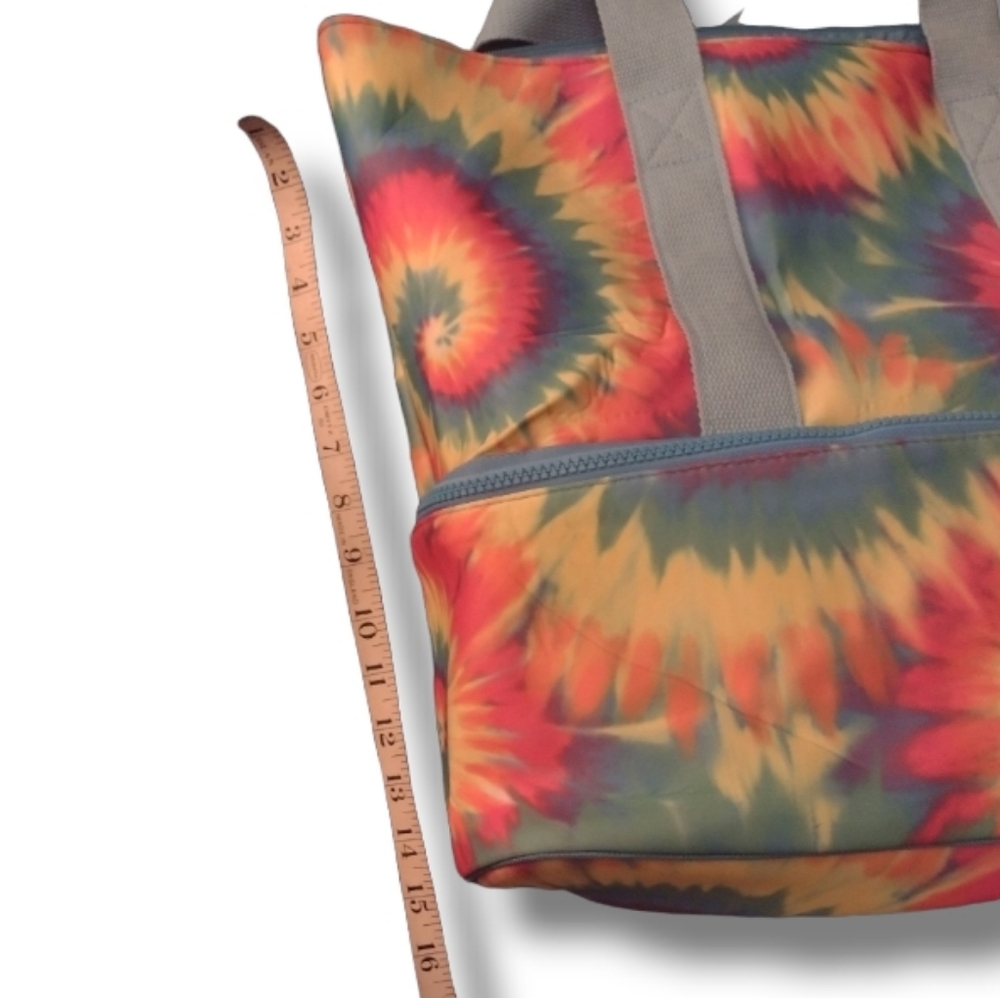 NWT No Boundaries Baby Blue & Tie Dye Oversized Insulated Zippered Beach Bag - Picture 10 of 10
